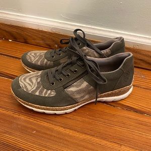 •Rieker• Green and Zebra Print Walking Shoes